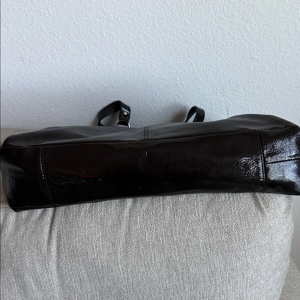 Coach Womens Brown and Tan silk Interior lining some wear visible - Picture 9 of 12